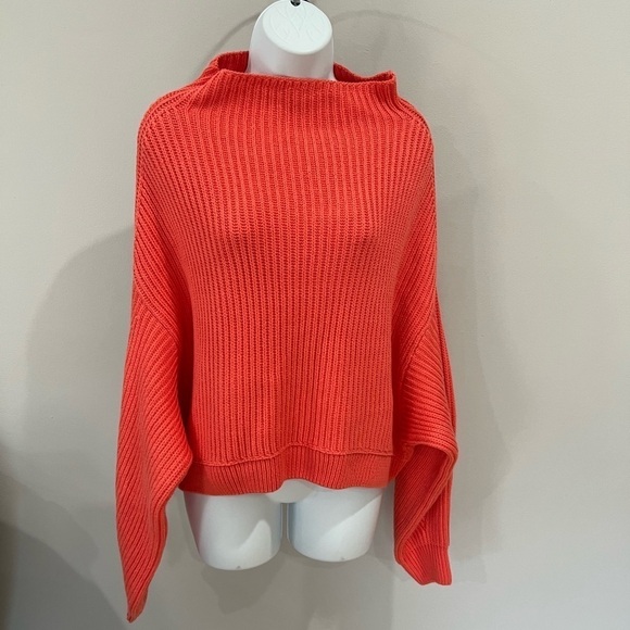 Free People Emmy orange mock neck drop sleeve cropped oversized sweater size XS - Picture 5 of 9